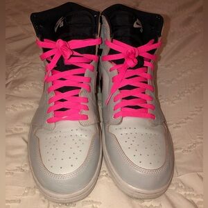 PERFECT CONDITION ! Air Jordan 1 Retro SB high
“NYC to Paris” size 14